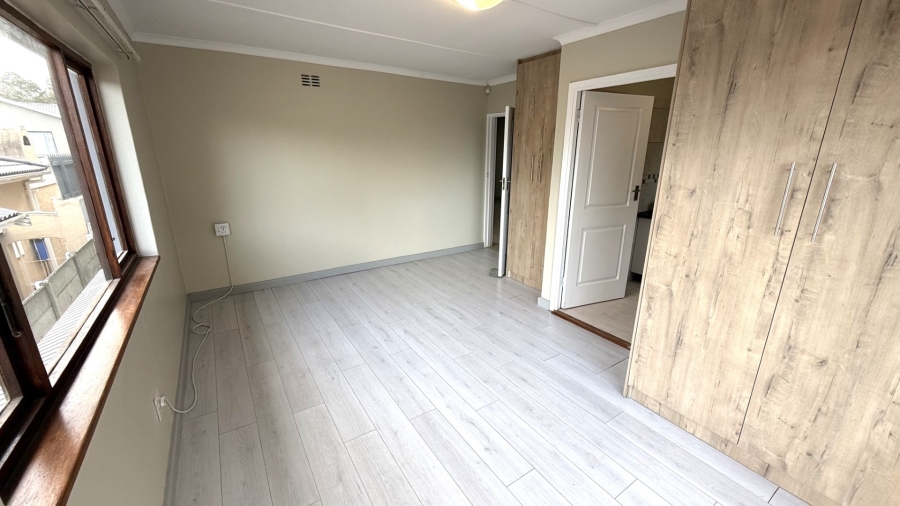 To Let 4 Bedroom Property for Rent in Costa Sarda Western Cape